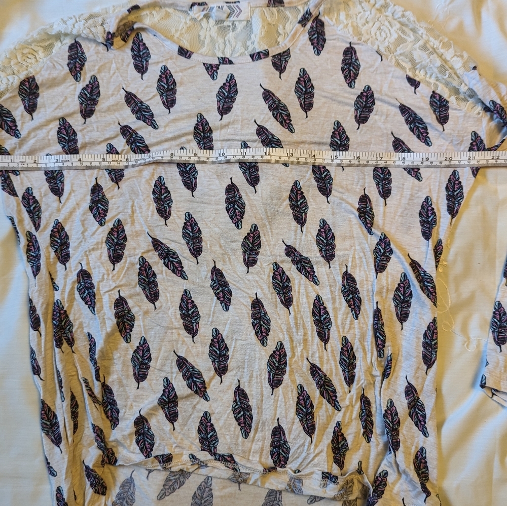 Pink Rose szXL lace & jersey cream feather long sleeve soft shirt EUC - Picture 7 of 8